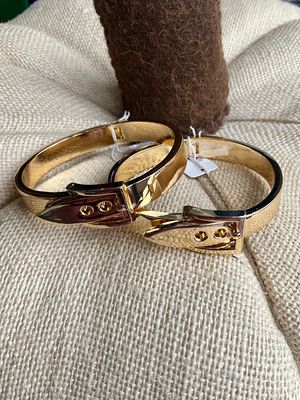 Belt Gold Bangle