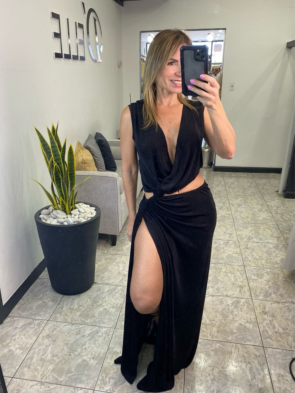 Black Twist Cutout Maxi Dress