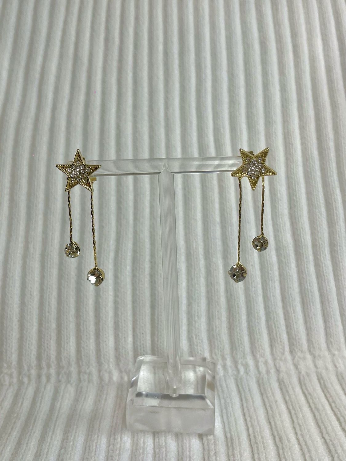 Star Earing with Diamonds
