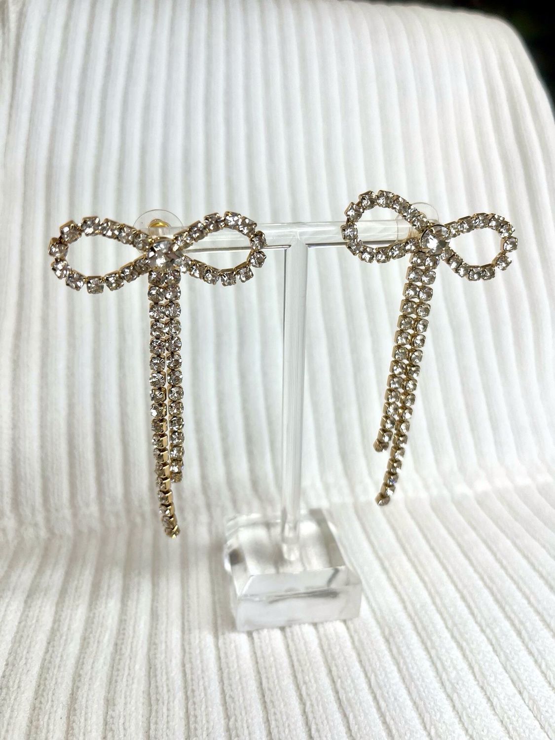 Golden Bow with Diamonds