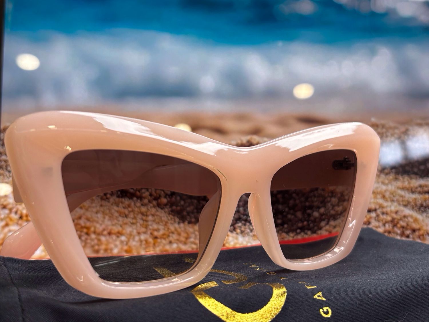 Peach sunglases