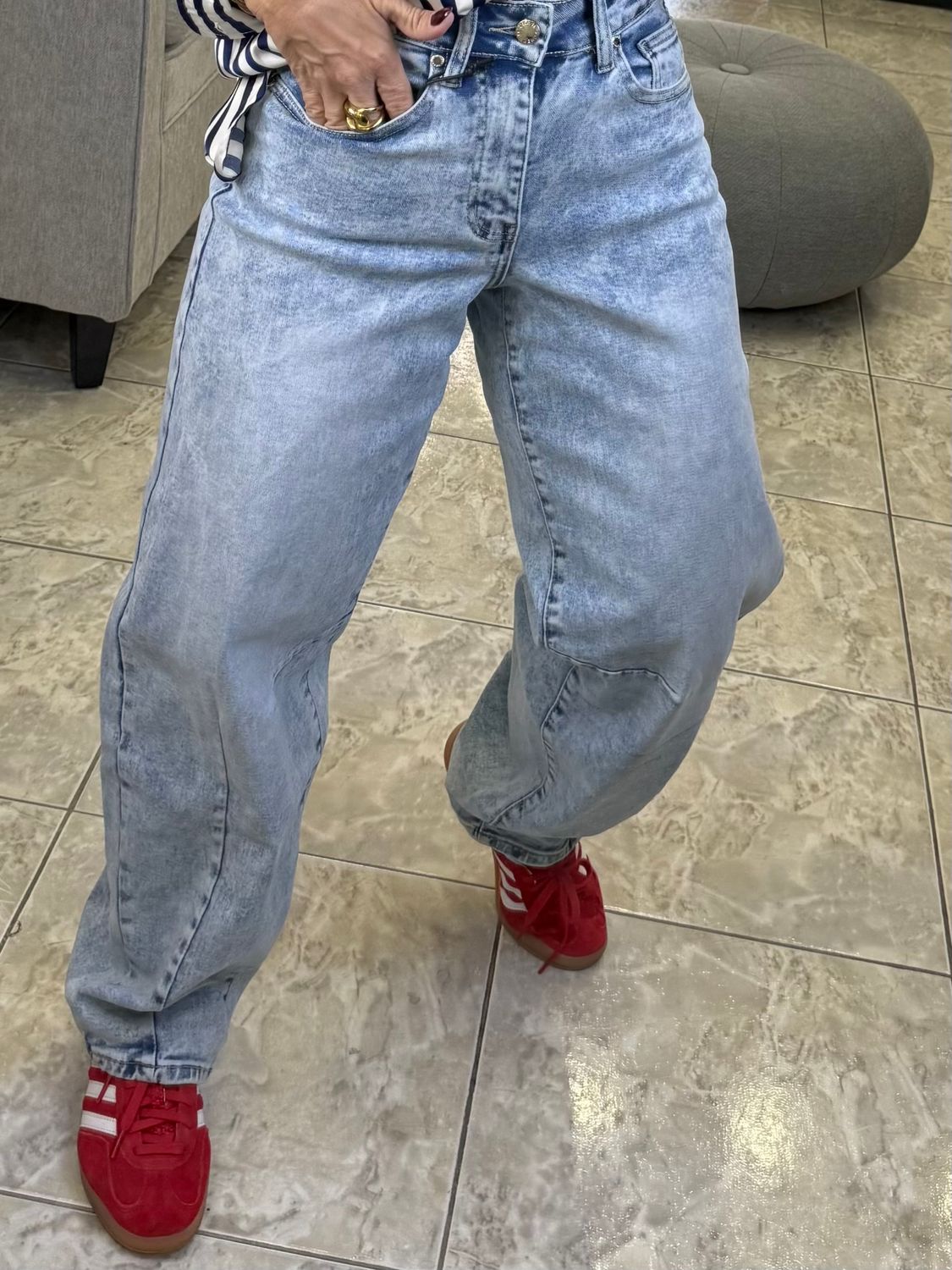 Light Wash Barrel Jeans
