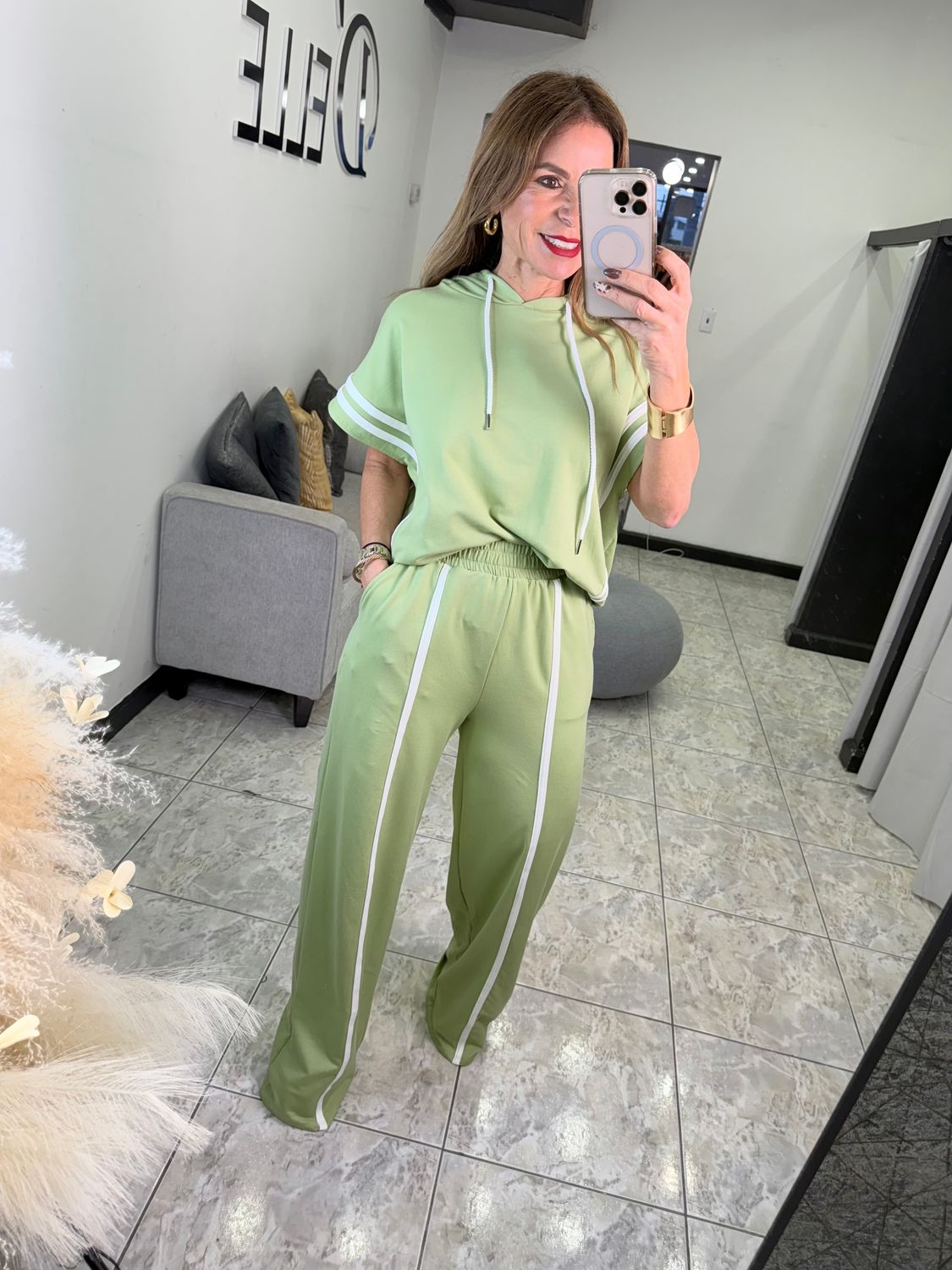 Lt Green Or Mauve Travel Set