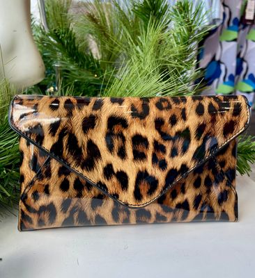 Leopard Clutch