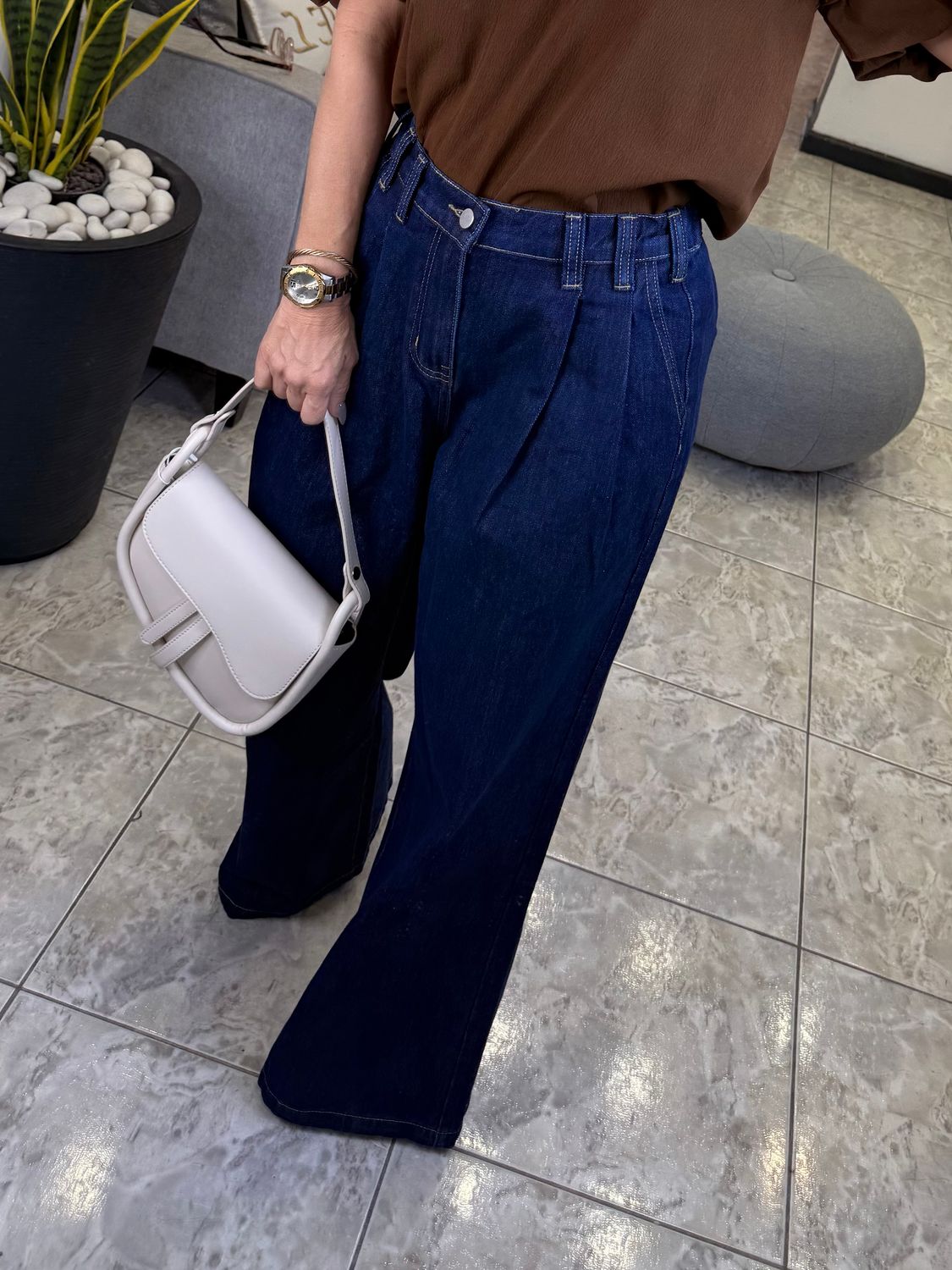 D. Denim Mid-Rise Wide Leg Denim Pants 