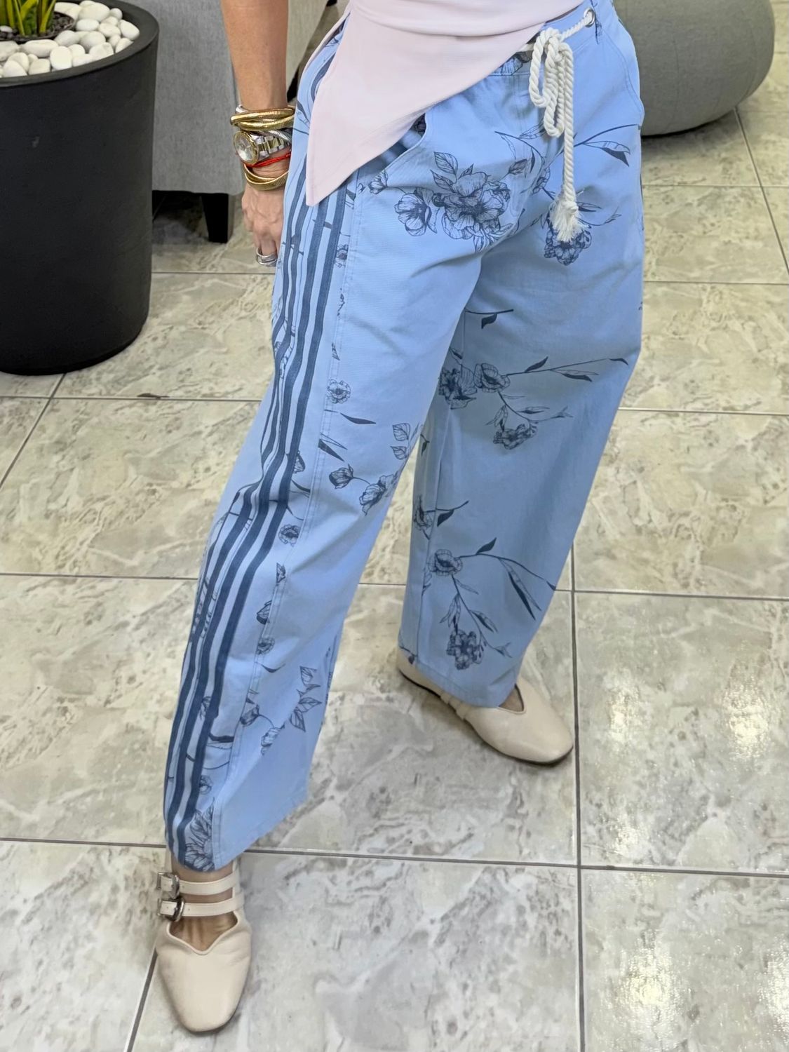 Blue Daisy Detail Pant