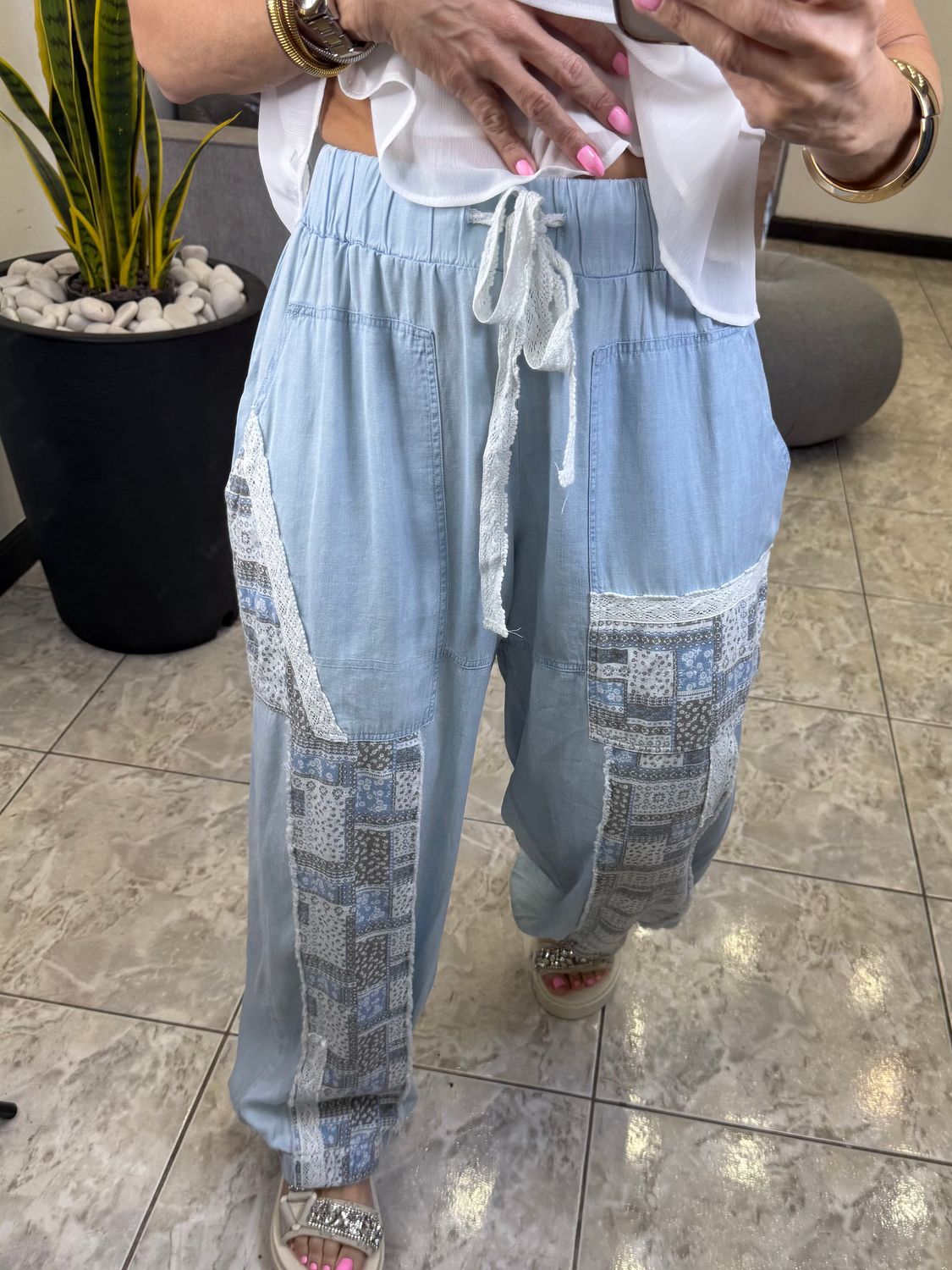Lt Denim Patches Eslastic Waisted Pants