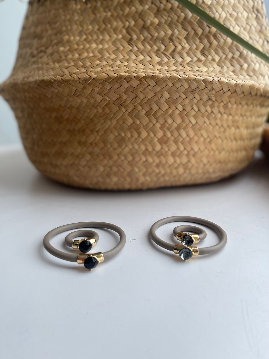 Black or Grey Adjustable Set