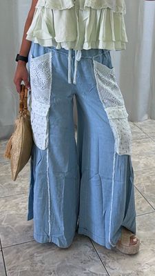 Denim Washed Flower/Lace Detail Pant