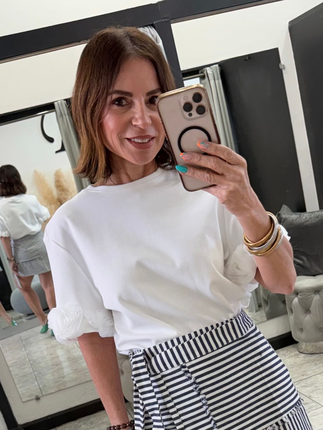 White Boyfriend T-shirt With Rose Details