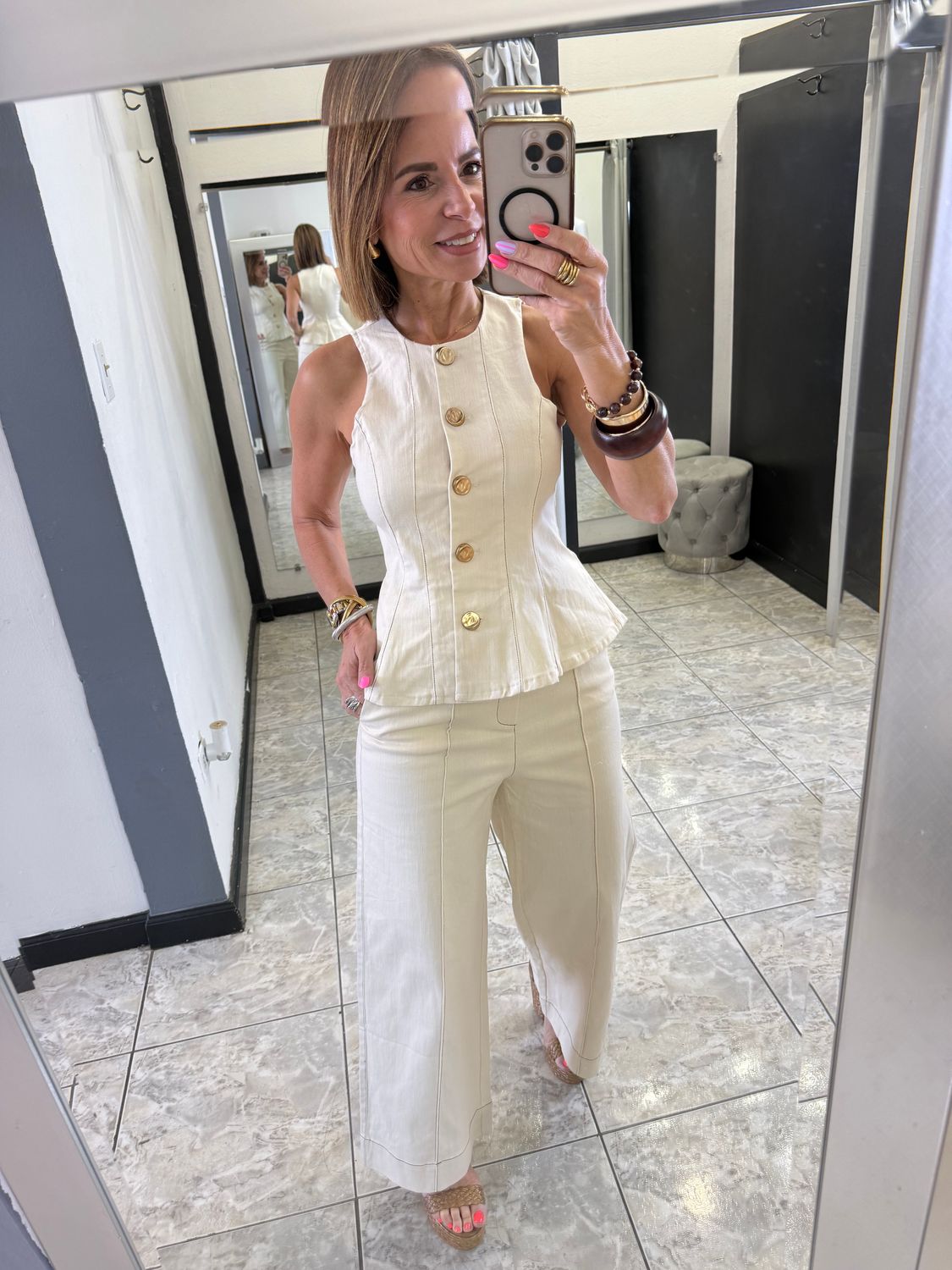 Cream Sleevess Vest And Pant Set