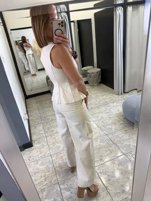 Cream Sleevess Vest And Pant Set
