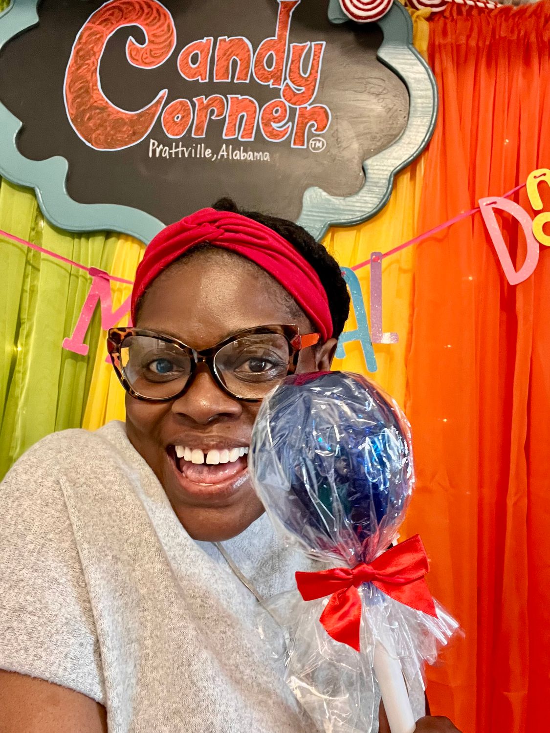 DIY GIANT LOLLIPOP WORKSHOP!