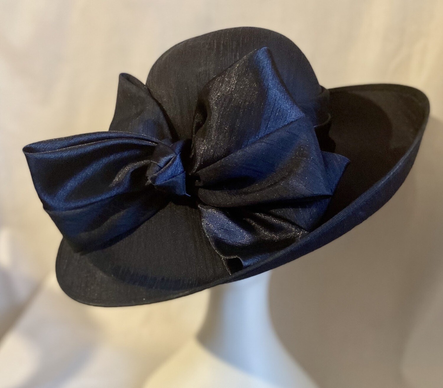 Navy blue brimmed hat