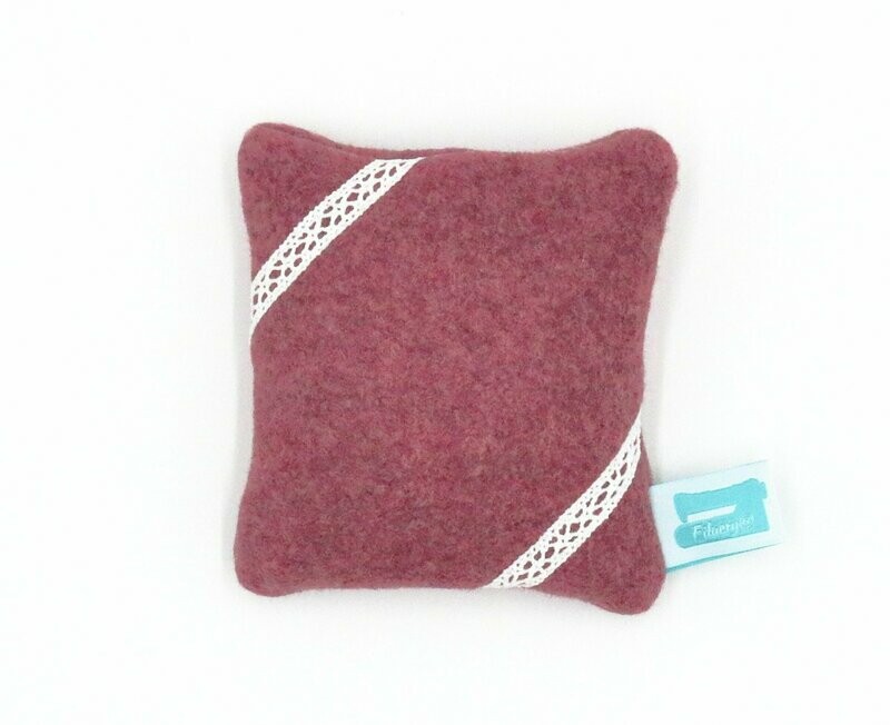 Hand Warmer / Cold Pack Fleece Berry with Lace