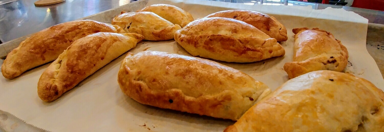 Empanadas Individual Vegetarian - Spinach, Salsa &amp; Cheese