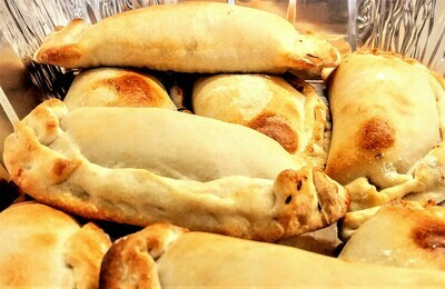 Empanadas Individual MEAT - Pino (beef, salsa, olives, egg)