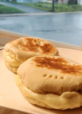 Cheese Sandwich: Queso Fundido (Vegetarian)