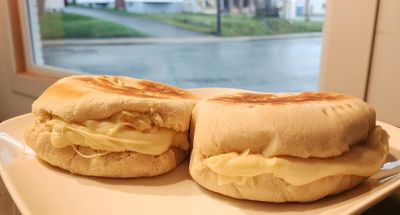 Cheese Sandwich: Queso Fundido (Vegetarian)