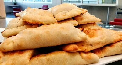 Empanadas Individual Vegetarian - Fugazza (Caramelized Onion &amp; Cheese)