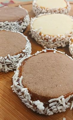 Mini Alfajores - by Don Carlos - Uruguayan Style - Vanilla/Chocolate