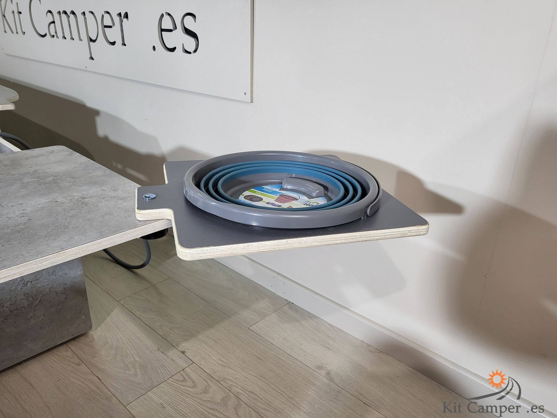 Deposito de Agua + Ducha 12v + Fregadero plegable + Soporte Troquelado en  HPL