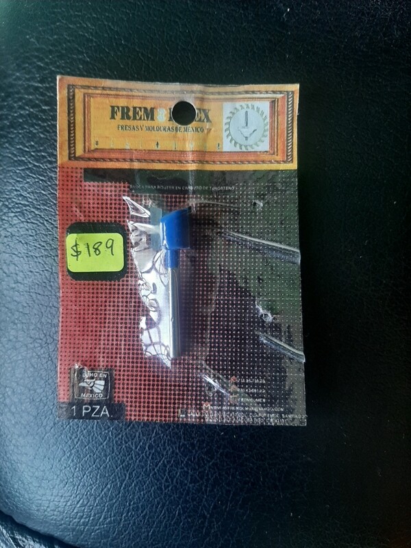 Recta zanco de 1/8  x  3/8  x 3/8 para dremen