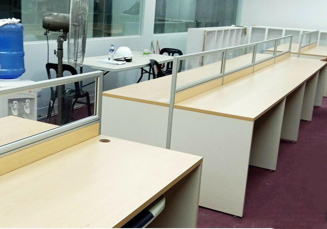 Linear Workstation | Custom-Made Materials
