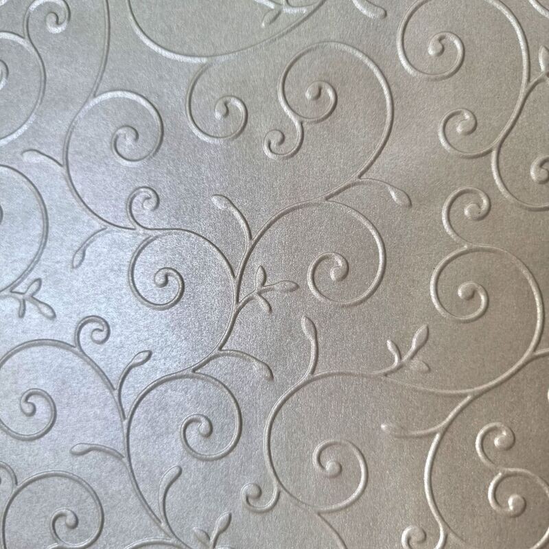 Flourish geprägtes perlmutt Papier in platin Flourish geprägtes perlmutt Papier in platin