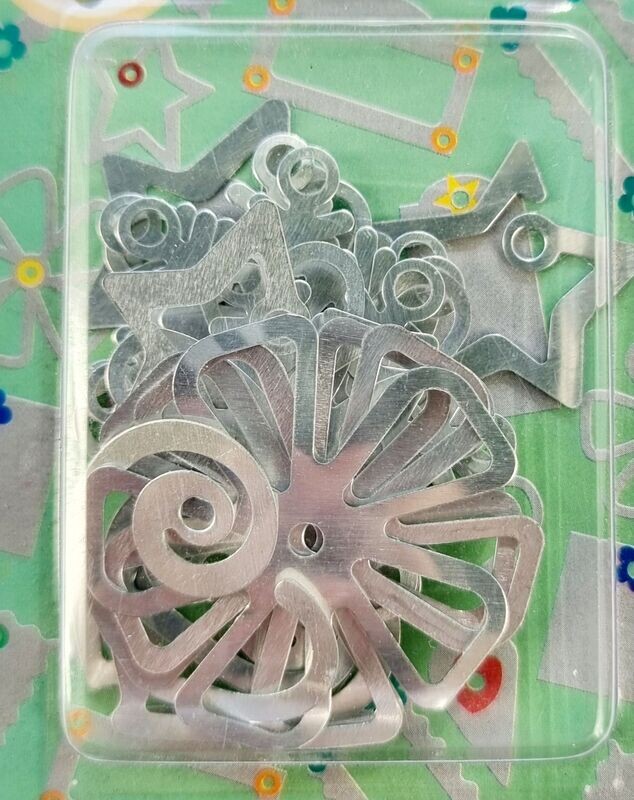 Eyelet Tags Metallic silber sortiert Eyelet Tags Metallic silber sortiert