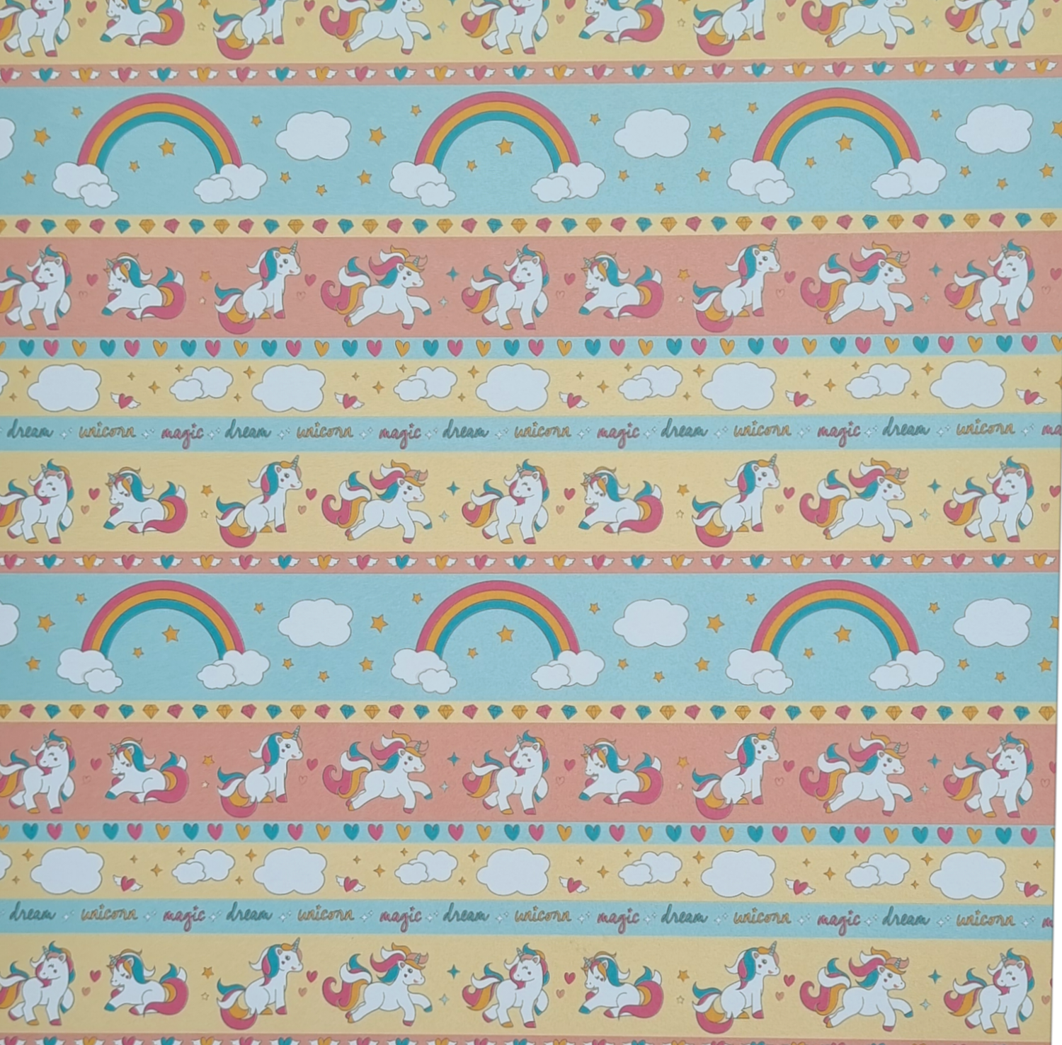 Einhörner und Regenbogen Scrapbook Papier