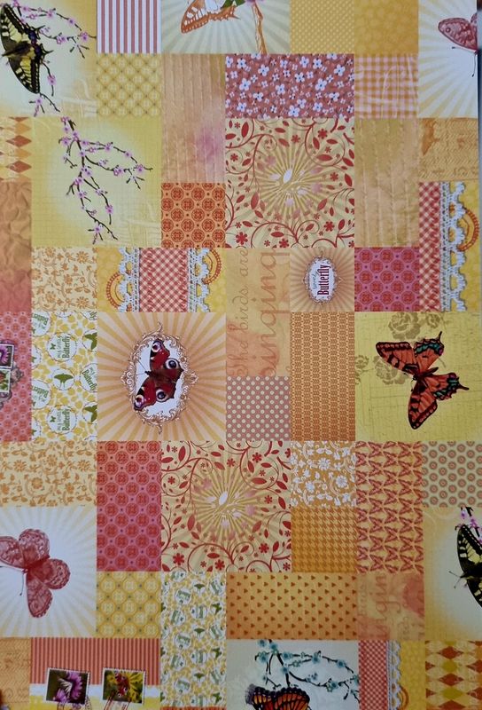 Butterfly Designpapier gelb DinA4 Butterfly Designpapier gelb DinA4