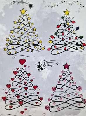 Weihnachtsbaum mit Schmuckelementen