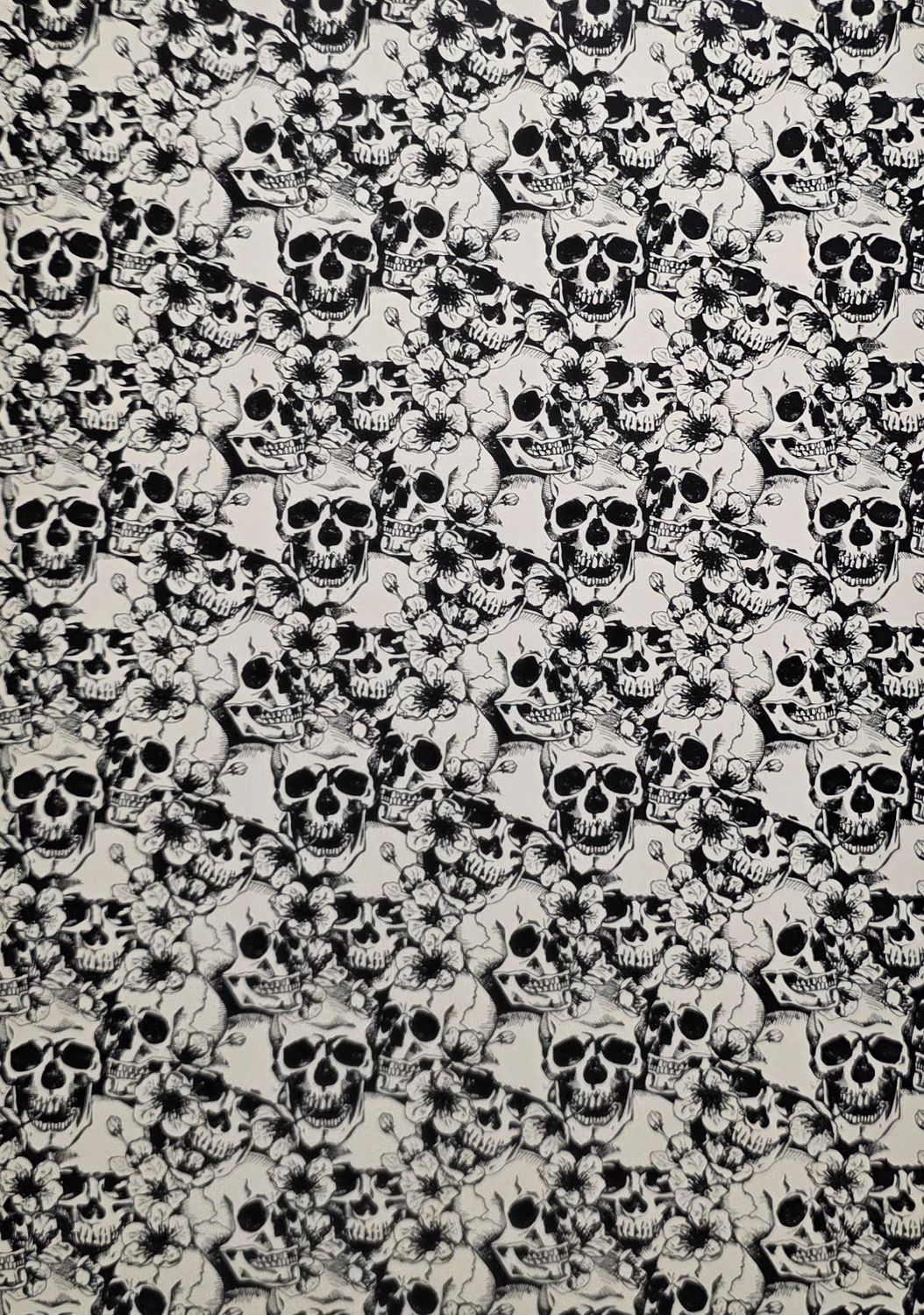 Totenköpfe mit Blüten Schwarz foliert