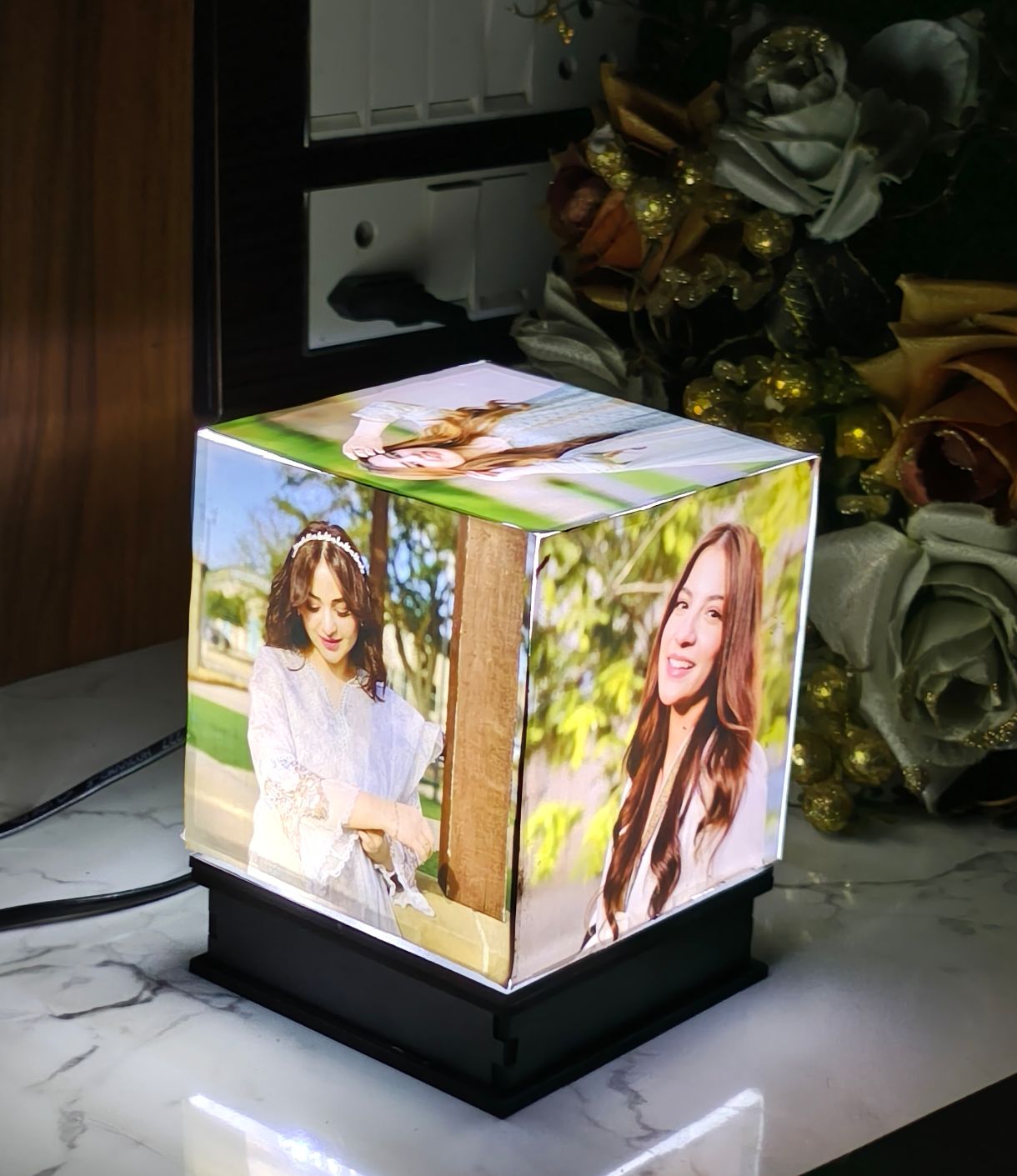 Borderless Rotating Square Lamp | Best Gift For Anyone