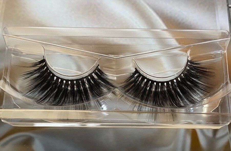 Queen Lashes
