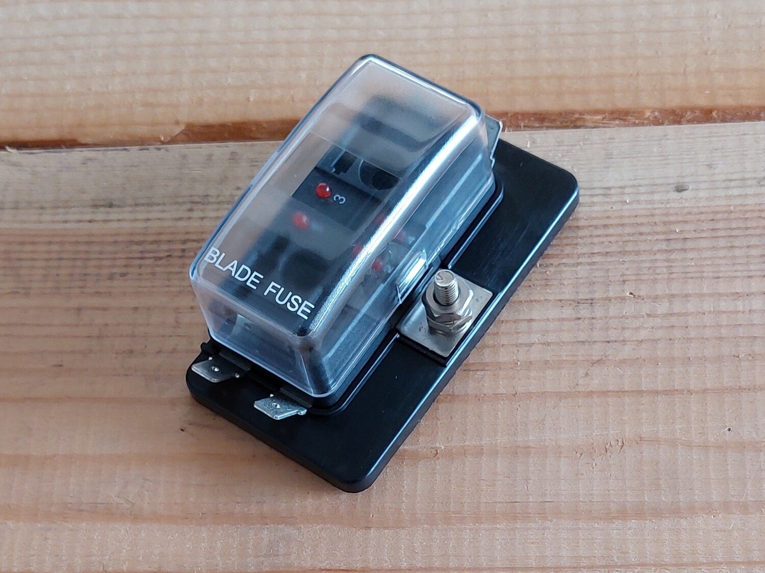 Fuse Box suit 4x blade fuses with LED