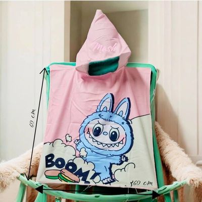 Salida de baño con capucha LaBubu