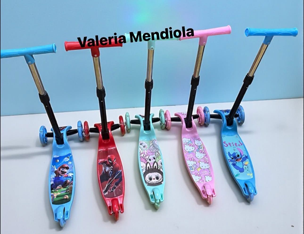 Patin scooter personajes 1 pieza se envía personaje surtido al azahar