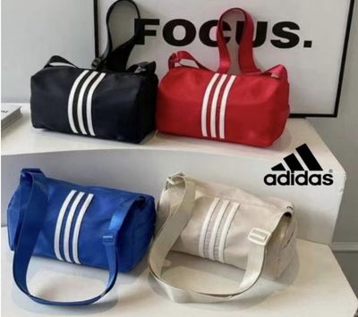 Bandolera tipo Adidas el color se envía surtido al azahar