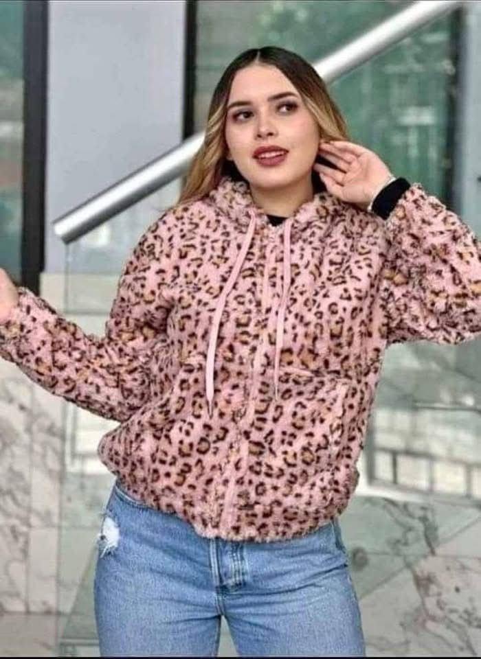 Chamarra Animal Print se envía color surtido al azahar
