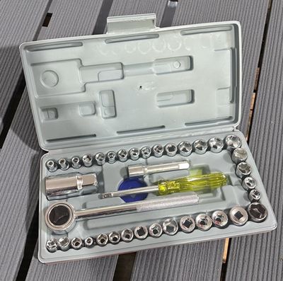 Juego de herramientas matraca con dados