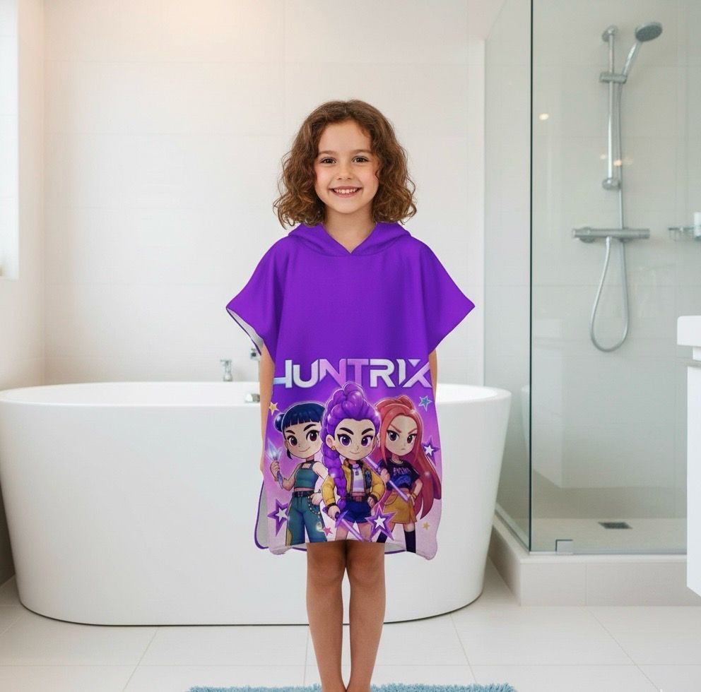 Capa salida de baño con gorro Huntrix y personajes se envía surtido al azahar
