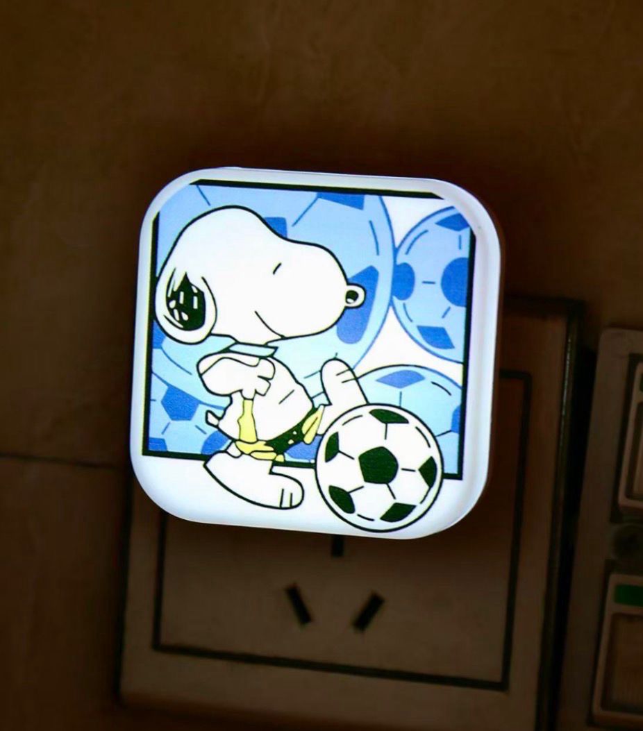 Mini Lámpara Snoopy y personajes se envía surtido al azahar