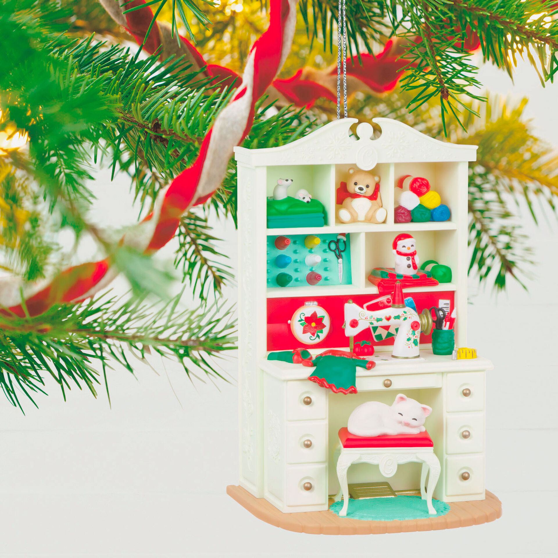 2022 Hallmark Special Edition Mrs. Claus’s Sewing Cabinet