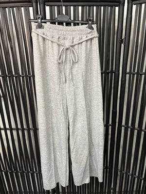 Pantalón Ainoa gris