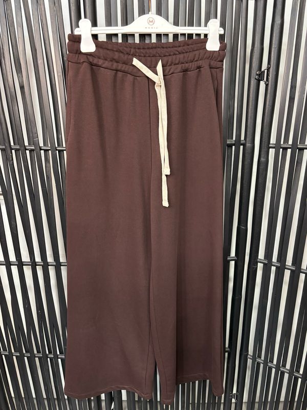 Pantalón chocolate