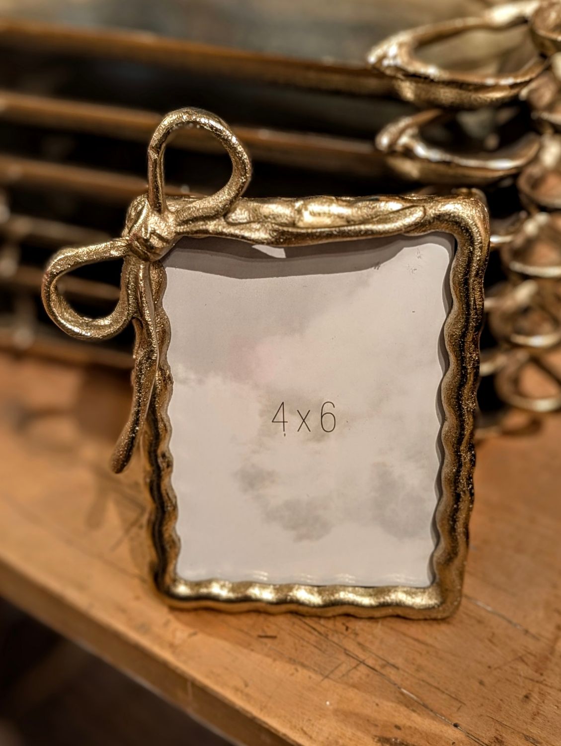4X6 Gold Ribbon Photo Frame