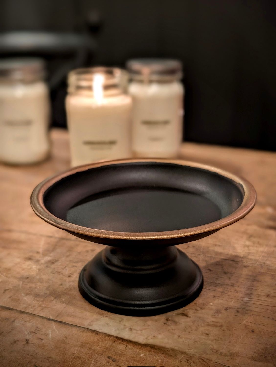 Black and Gold Pedestal Plate