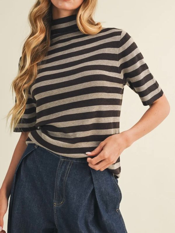 Mock Neck Short Sleeve 